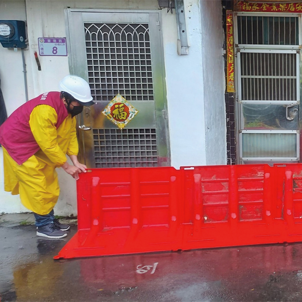 僑興新村 導流擋水板二次預佈